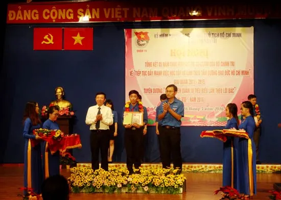 22 thanh niên quận 10 nhận danh hiệu “Thanh niên tiêu biểu làm theo lời Bác” ảnh 3 22 thanh niên quận 10 nhận danh hiệu “Thanh niên tiêu biểu làm theo lời Bác” ảnh 3